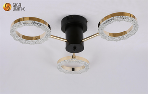 Lampada da soffitto decorativa a LED TUV CE a 3 luci, design a forma di anello in alluminio, bracci in oro rosa, illuminazione a strisce LED integrata